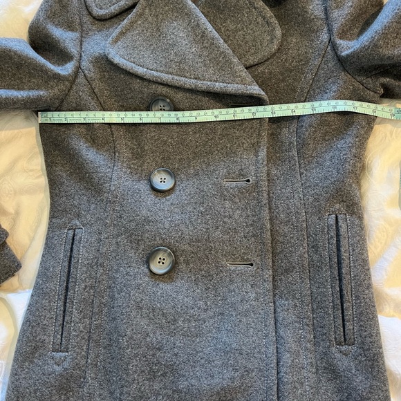 Vintage-style Banana Republic dbl breasted gray wool coat. Like-new fully lined - Picture 14 of 16